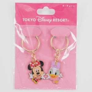 Disney Japan Tokyo Resort Minnie and Daisy friendship metal keychain set
